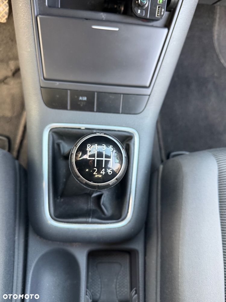 Volkswagen Golf 1.6 FSI Trendline - 14