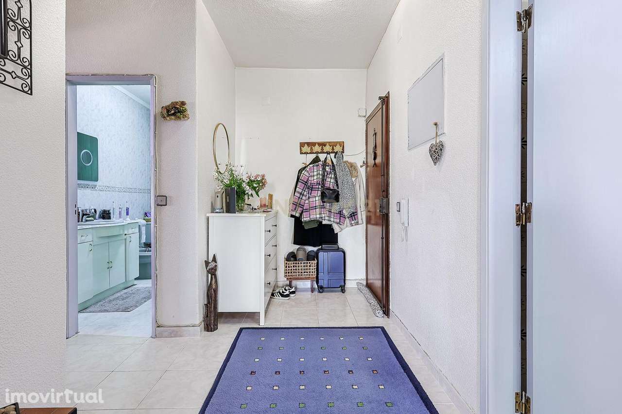 Apartamento T3 em Amora, Seixal - Oportunidade Única! - Grande imagem: 3/19