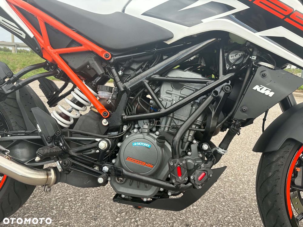 KTM Duke 125 - 9