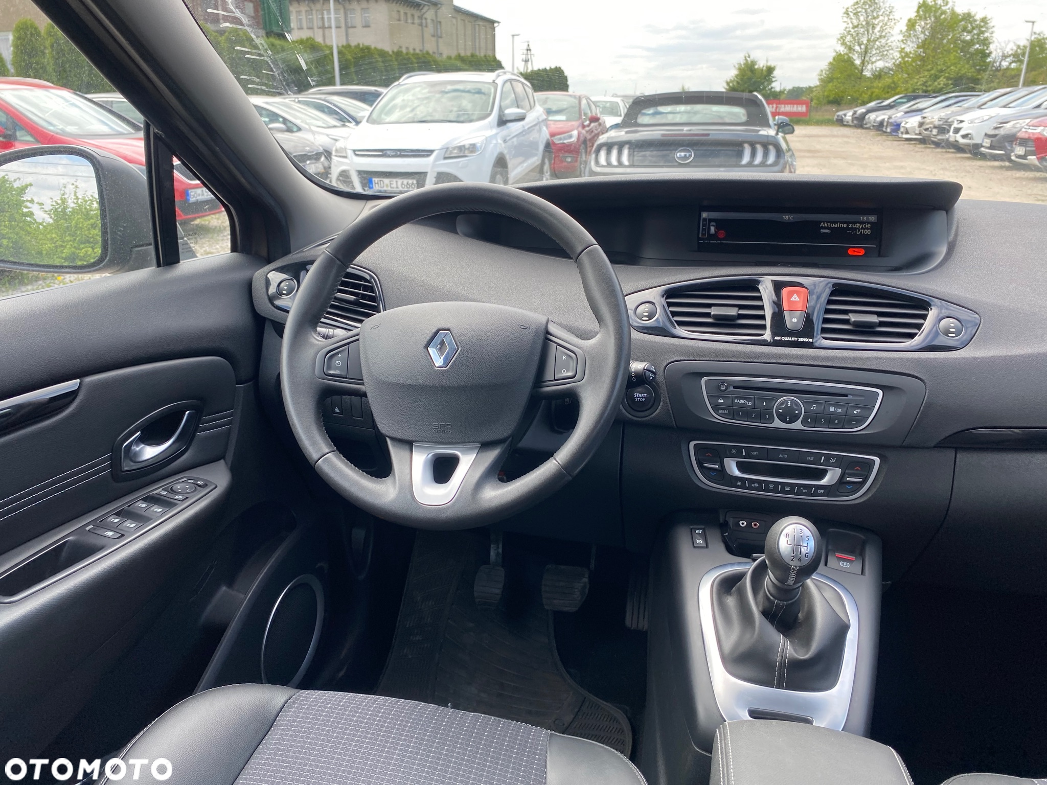 Renault Scenic 1.6 16V 110 TomTom Edition - 25