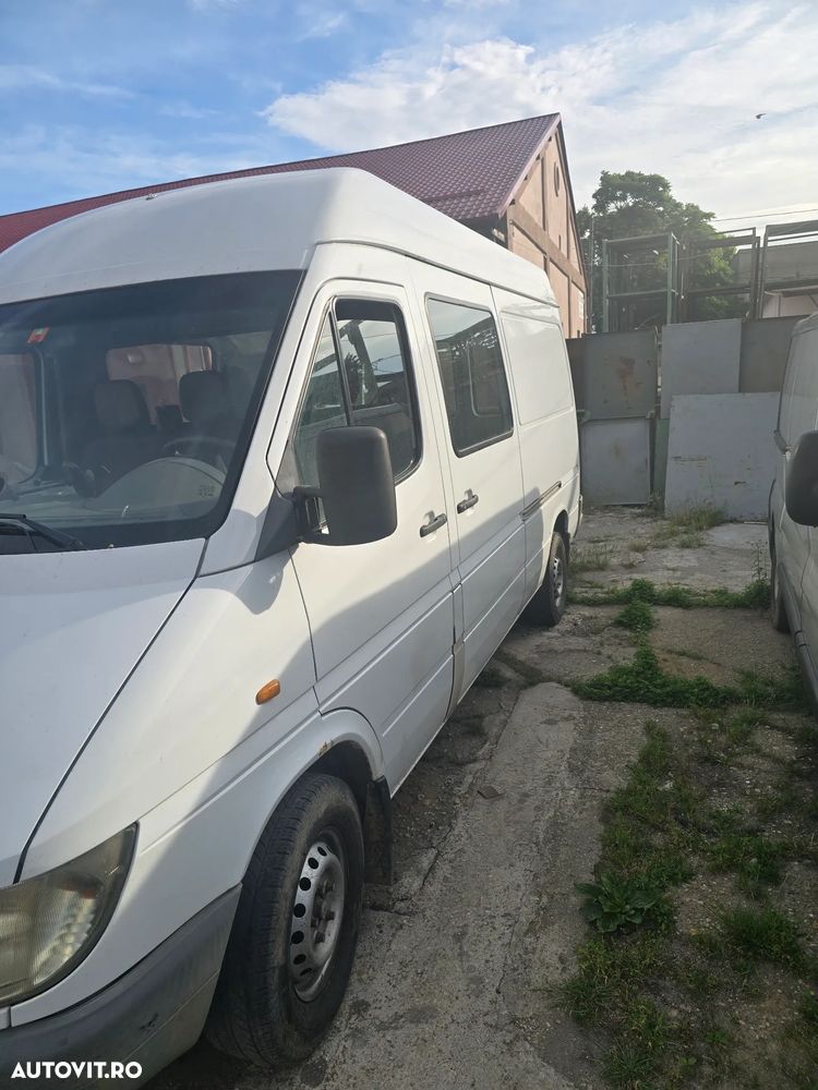 Mercedes-Benz Sprinter - 4