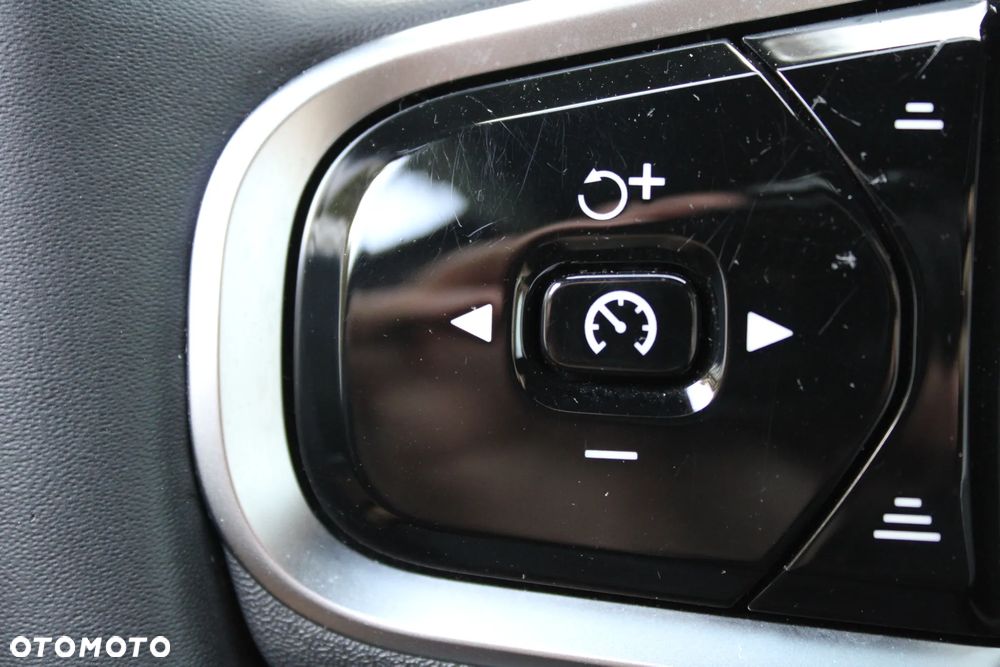 Volvo XC 90 T8 AWD Plug-In Hybrid Inscription 7os - 33