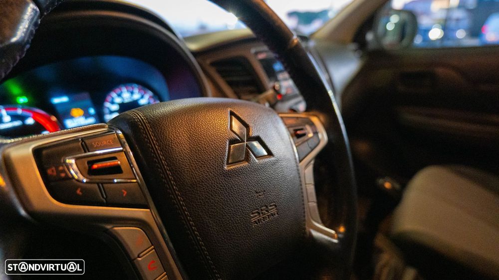 Mitsubishi L200 2.3 DI-D CD Invite 4WD - 11