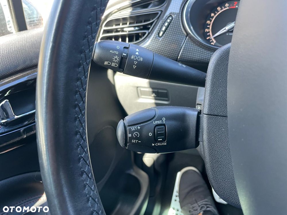 Citroën DS3 1.6 THP SportChic - 18