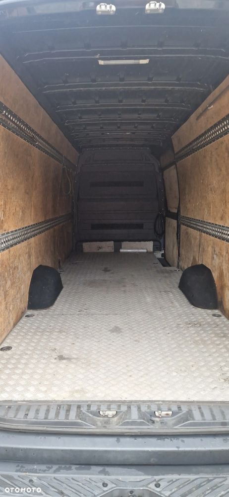 Mercedes-Benz SPRINTER 319 - 19