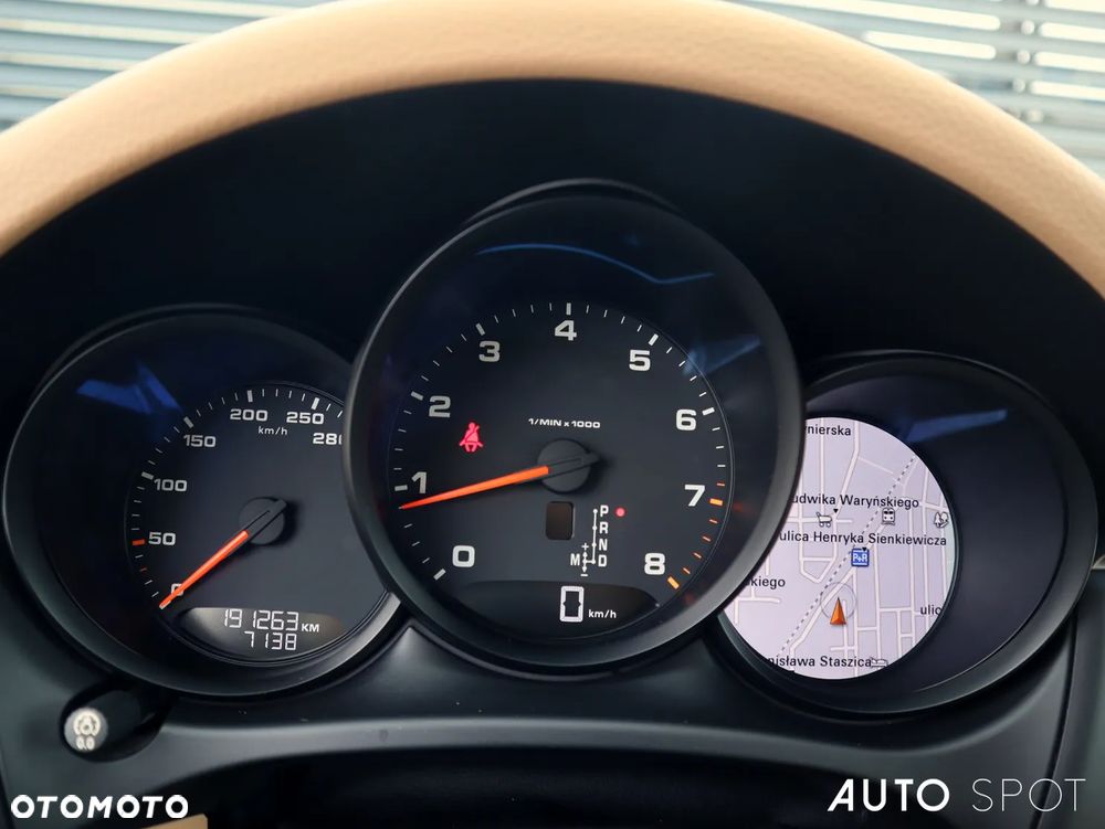 Porsche Macan - 21