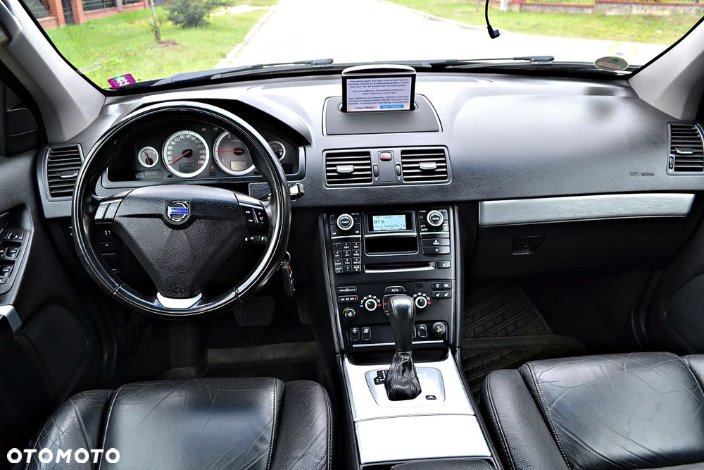 Volvo XC 90 D5 AWD Geartronic Momentum - 31