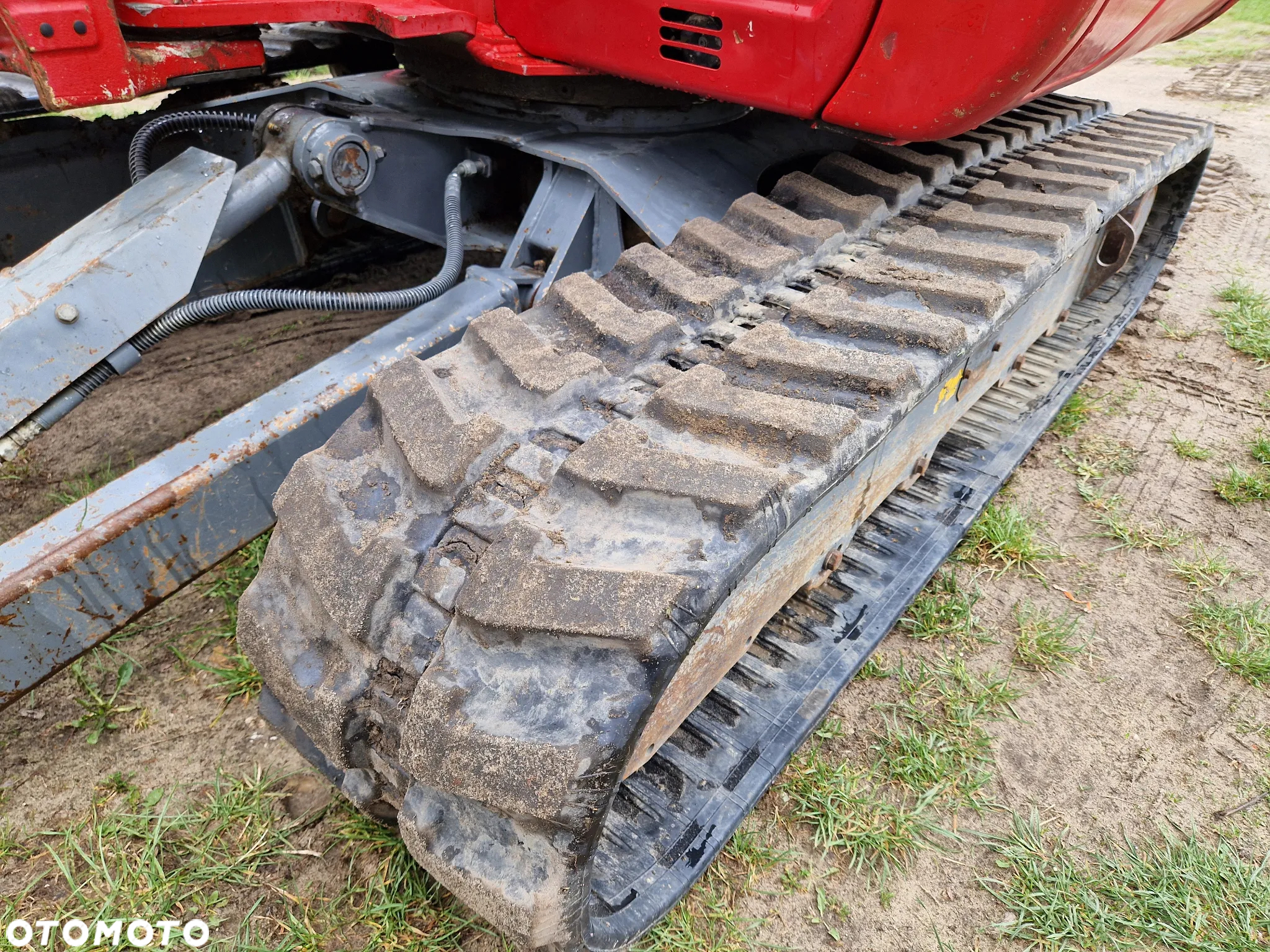 Takeuchi TB240 - 11