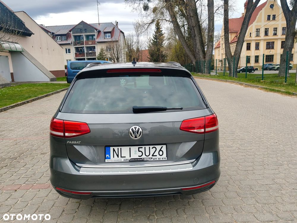 Volkswagen Passat 2.0 TDI (BlueMotion Technology) Comfortline - 23