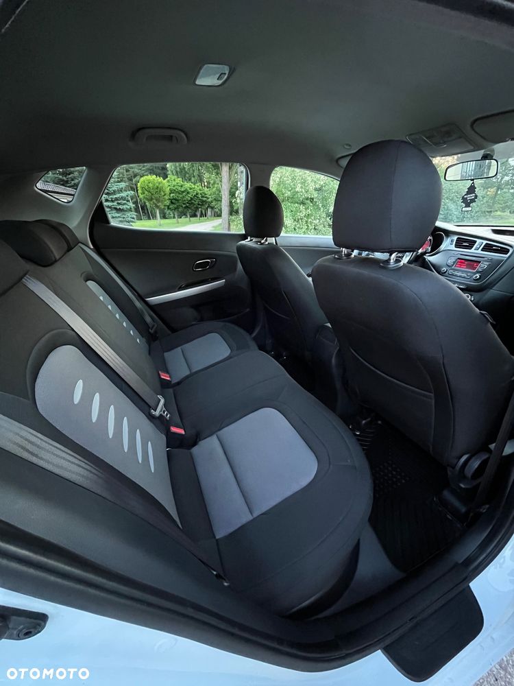 Kia Ceed 1.4 CVVT Attract - 9