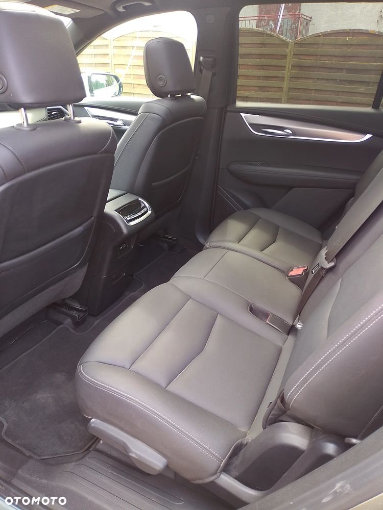 Cadillac XT6 - 7