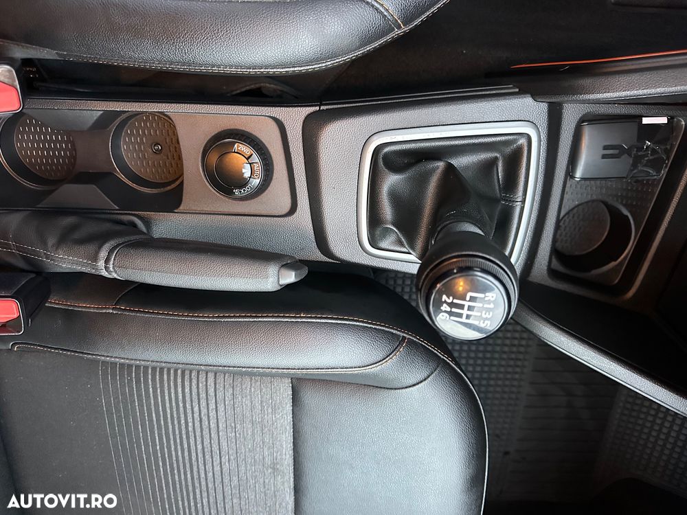 Dacia Duster 1.5 Blue dCi 4WD Prestige - 11