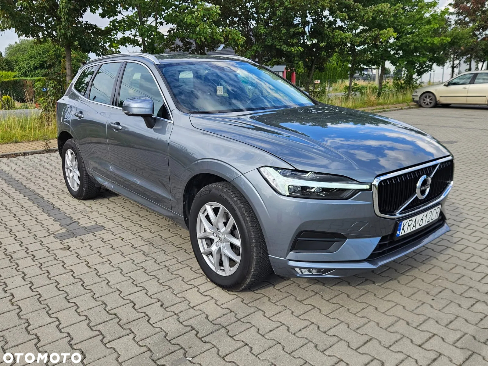 Volvo XC 60 D4 Momentum - 8