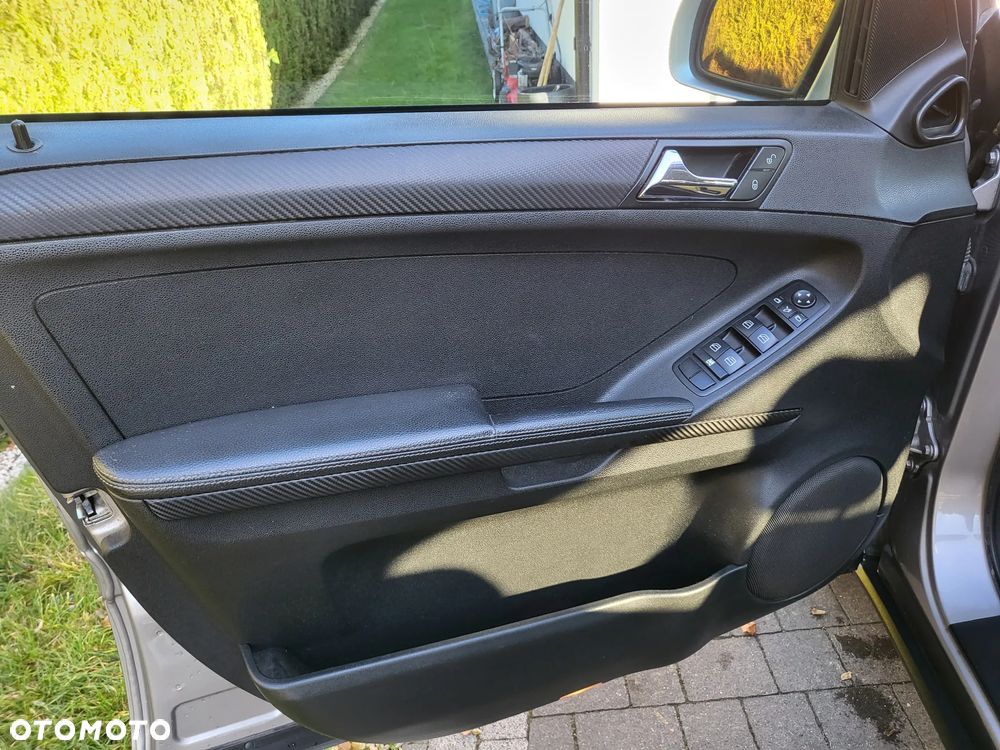 Mercedes-Benz ML - 25