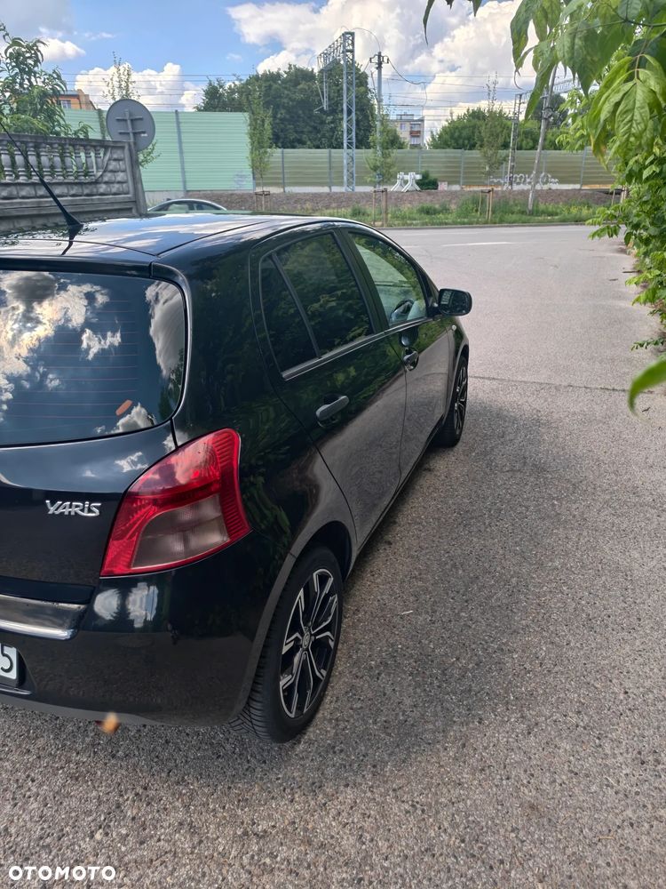 Toyota Yaris 1.3 Sol - 5