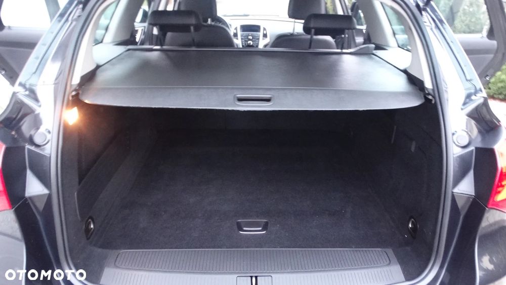 Opel Astra 1.4 Turbo Selection - 11