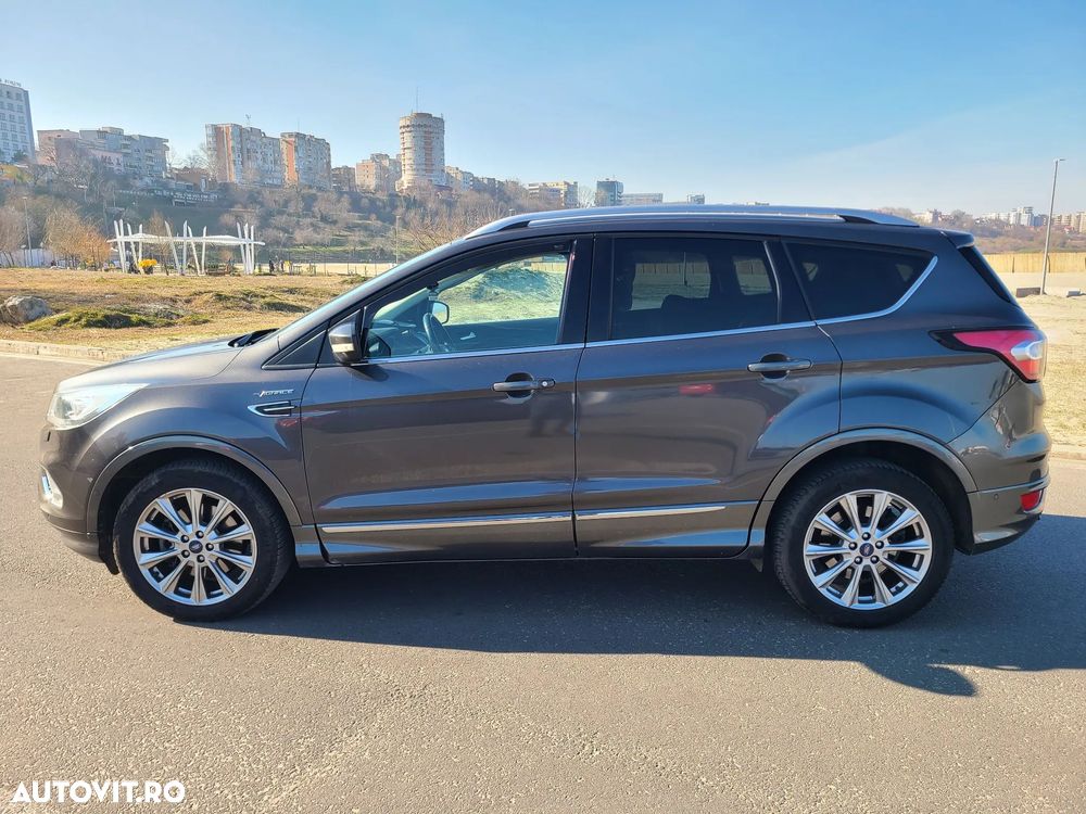 Ford Kuga 2.0 TDCi 4WD Powershift Vignale - 9