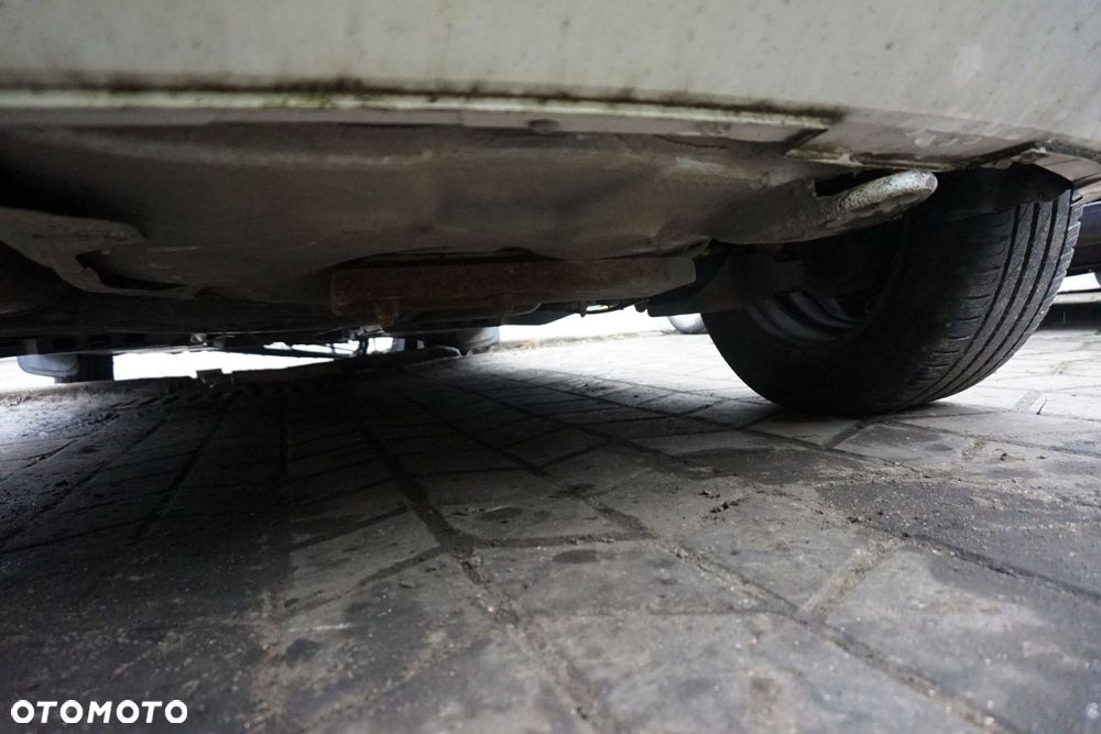 TYLNA OŚ BELKA ZAWIESZENIA FABIA III NJ3 5D HB BĘBNY SKODA 2014-2018 - 2