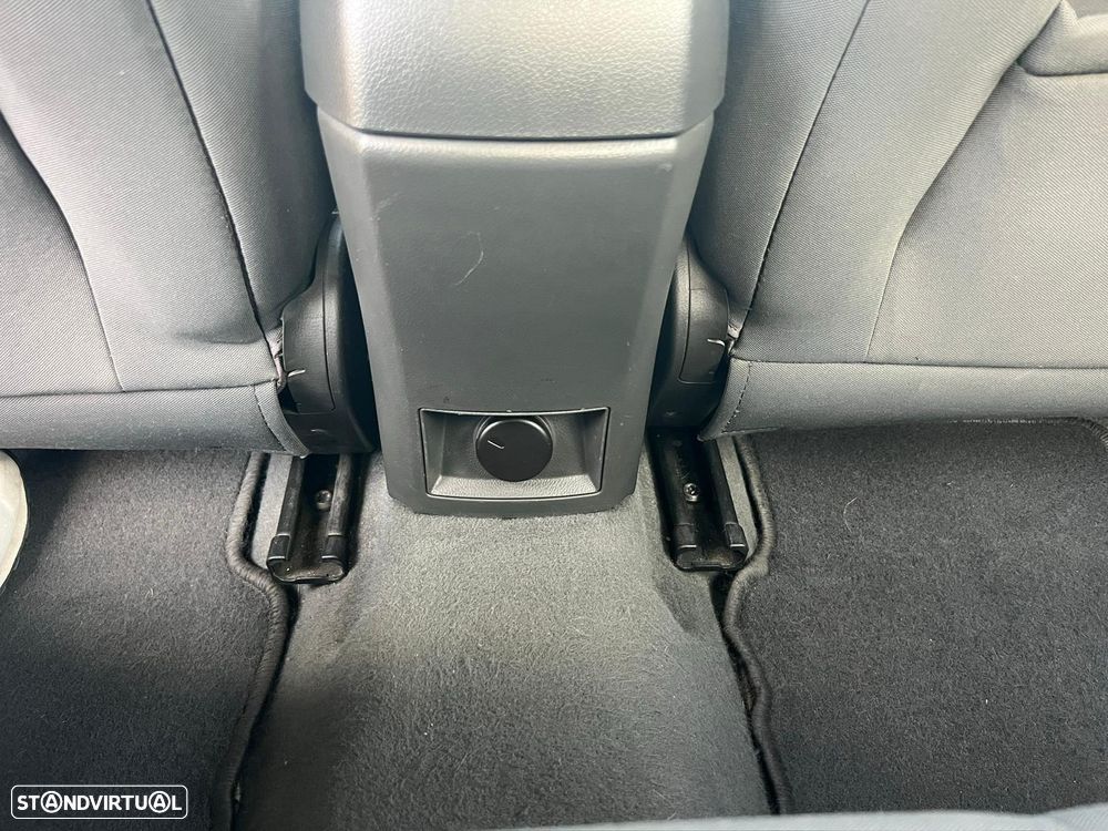 Chevrolet Cruze 2.0 LT - 22