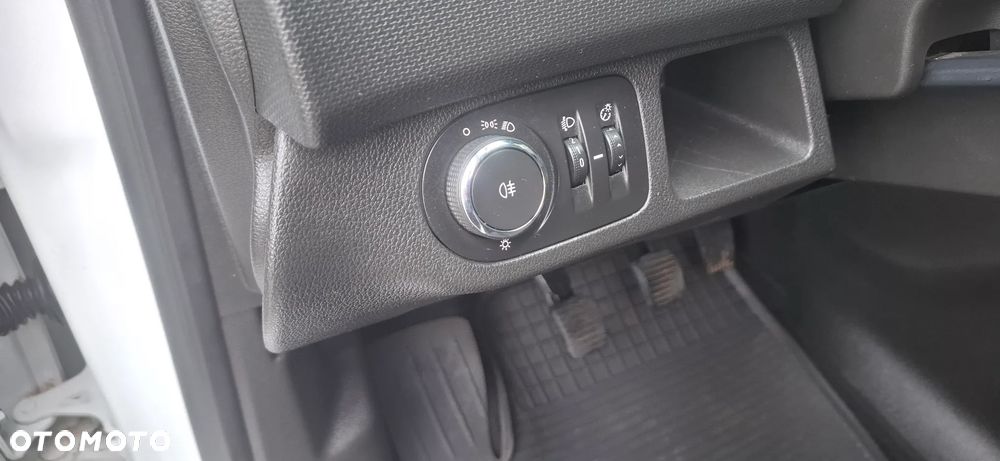 Opel Meriva - 11