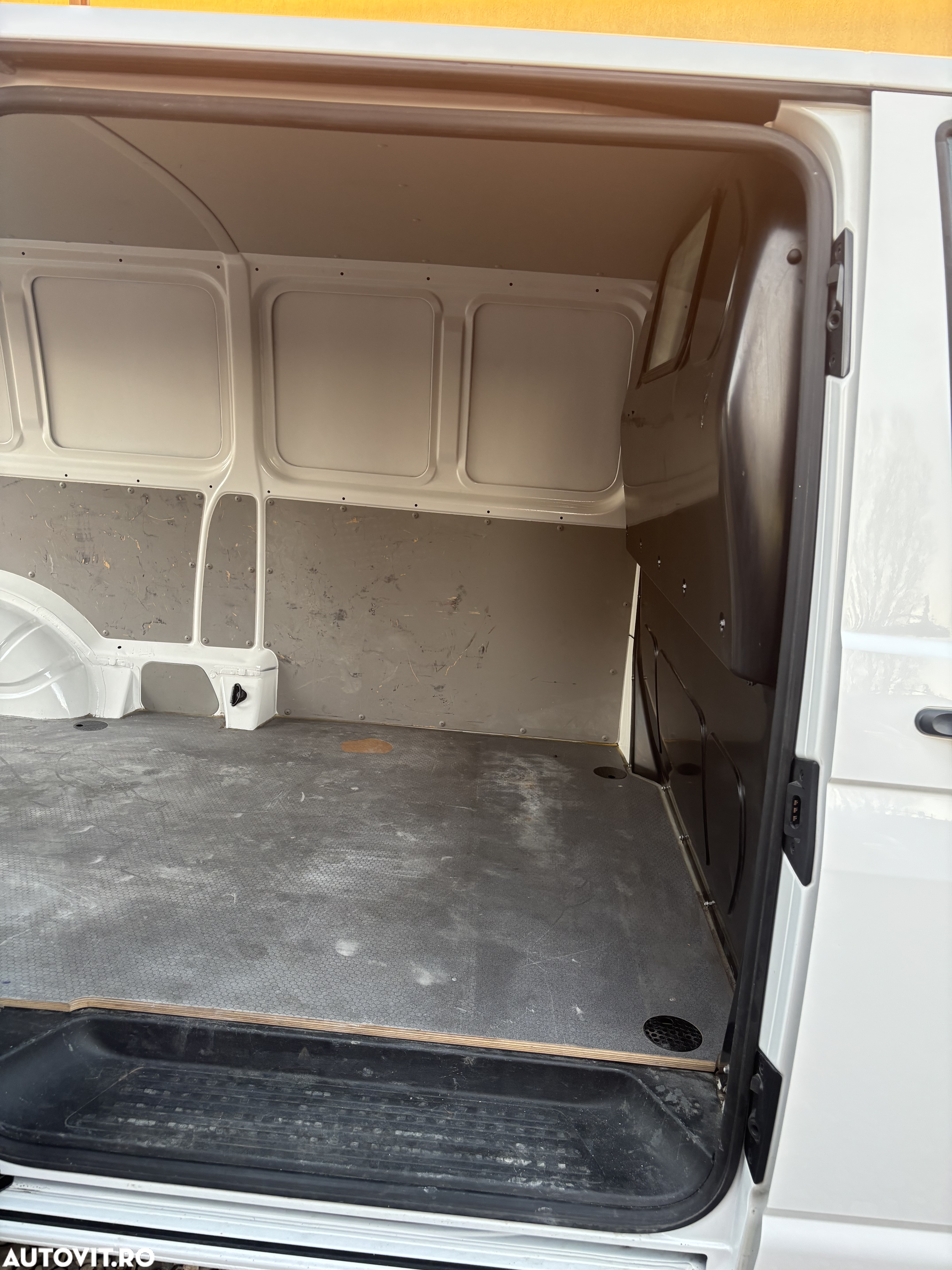 Volkswagen TRANSPORTER - 7