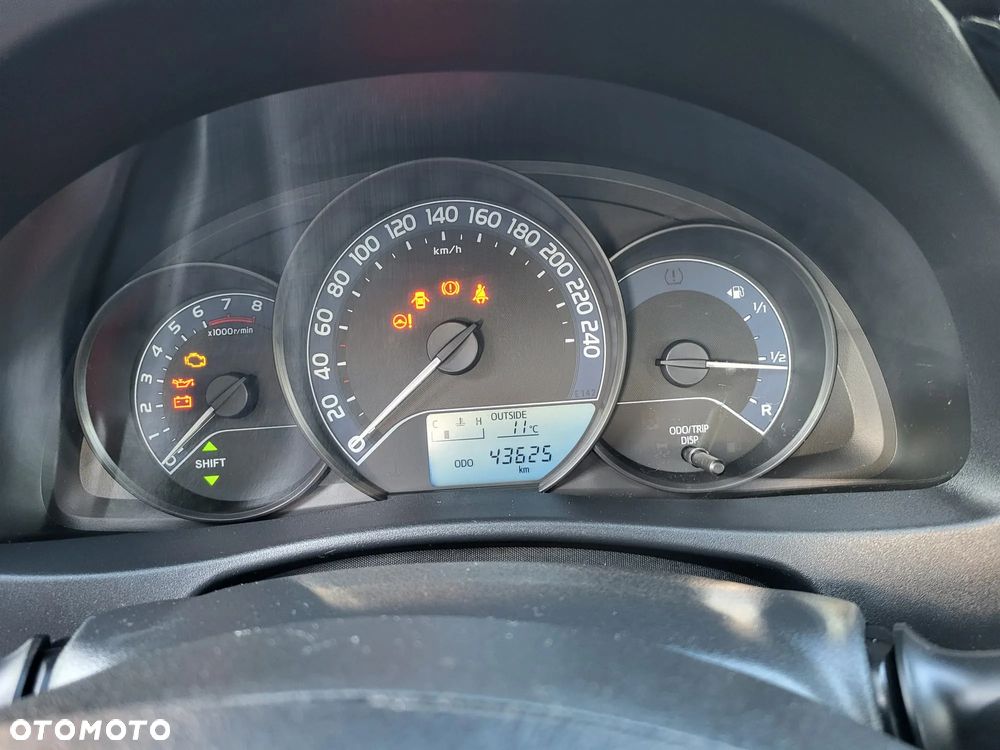 Toyota Auris 1.33 VVT-i Life - 10