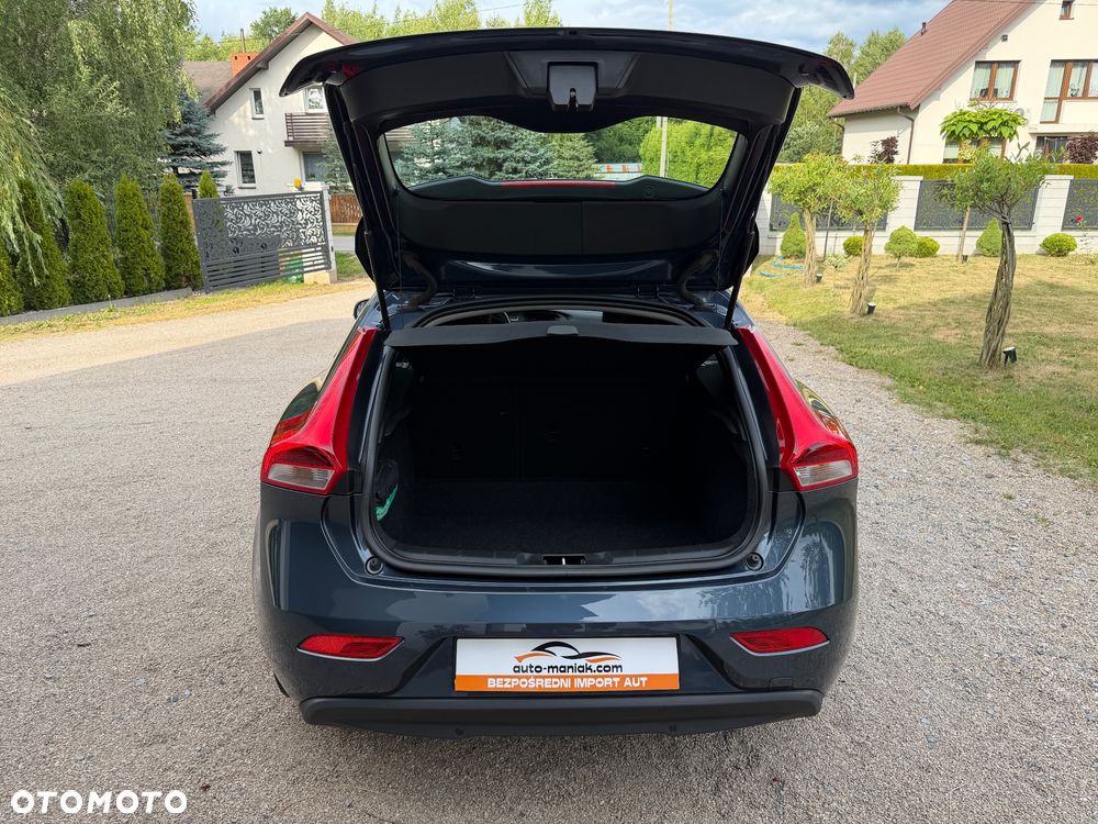 Volvo V40 D2 Momentum - 21