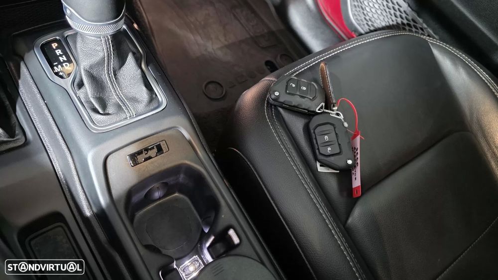 Jeep Gladiator 3.0V6 MultiJet AWD Auto Overland - 36