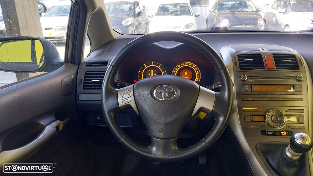 Toyota Auris 1.4 D-4D AC - 15