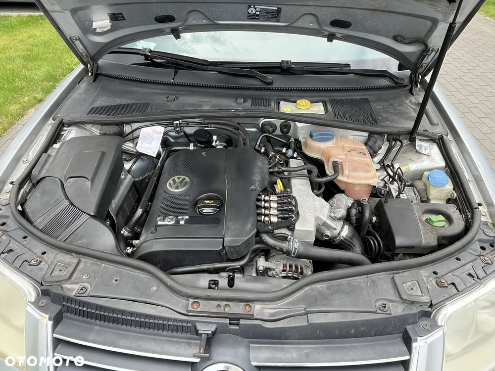 Volkswagen Passat 1.8T Comfortline Tiptr - 14