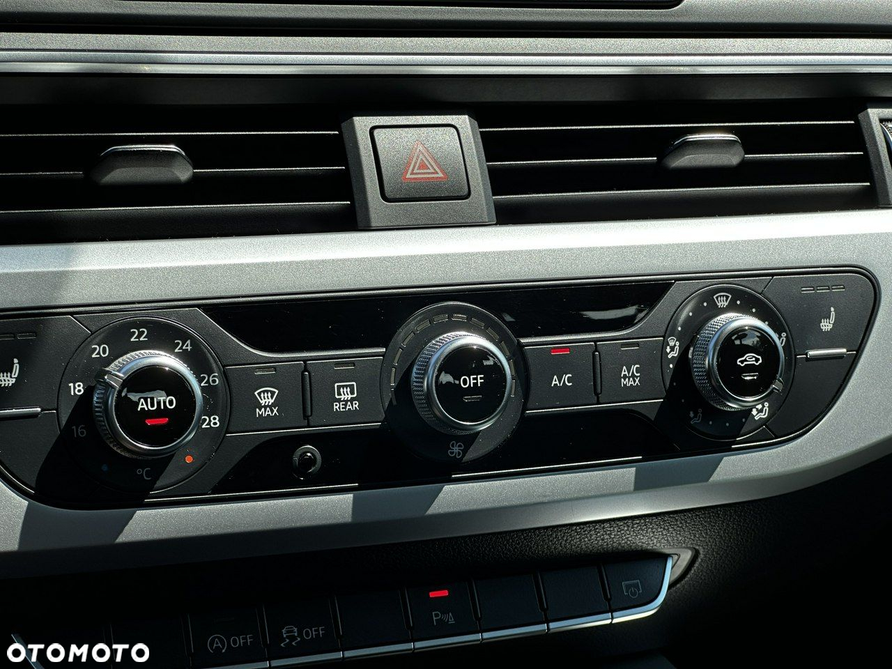 Audi A4 2.0 TDI S tronic - 24