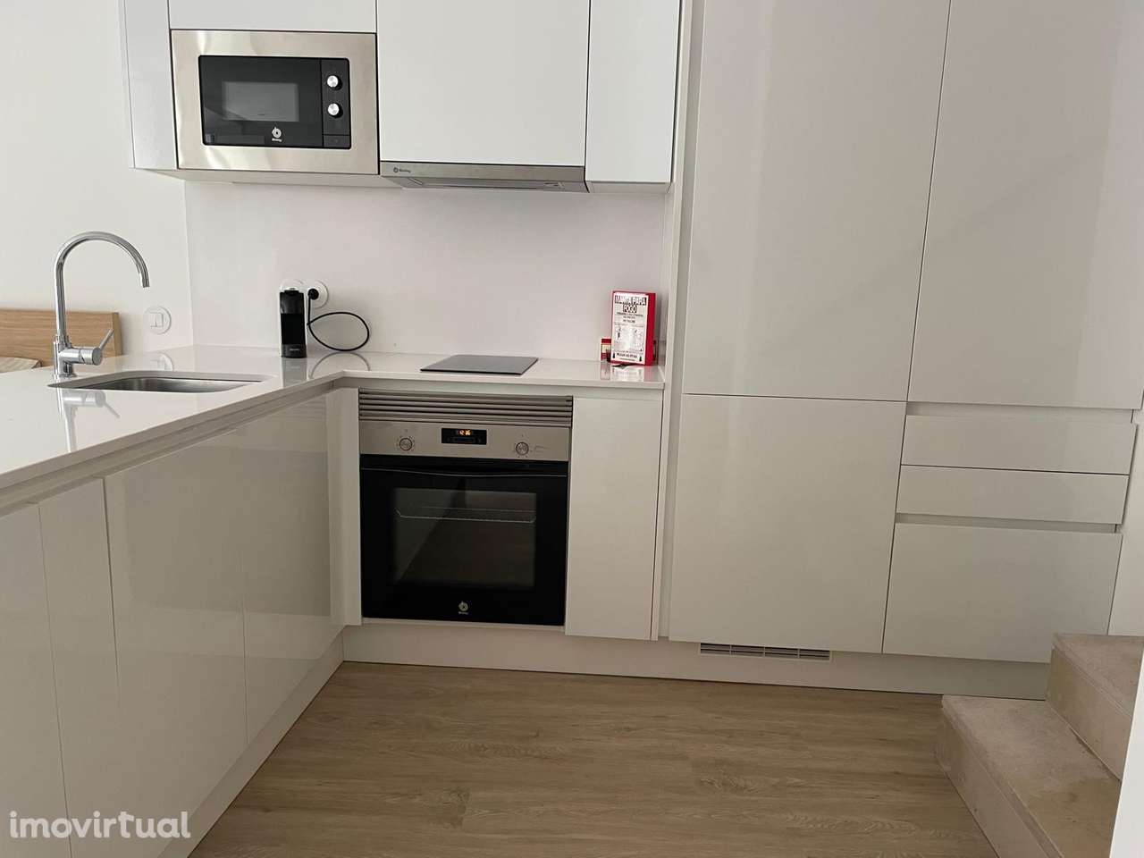 Estúdio com pátio privado no centro de Coimbra - Grande imagem: 3/8