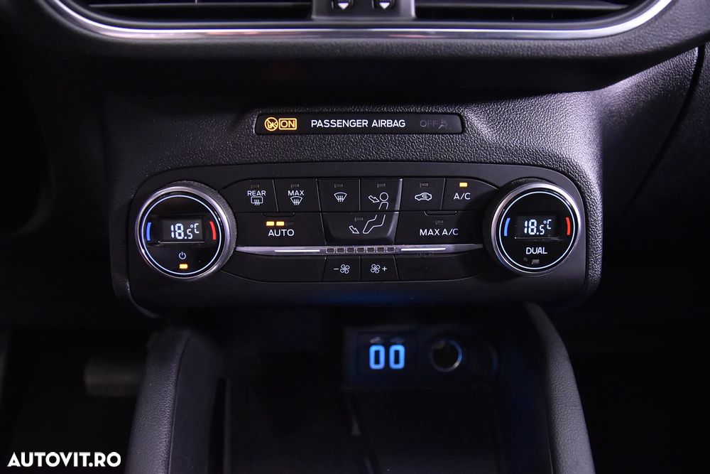 Ford Kuga - 19