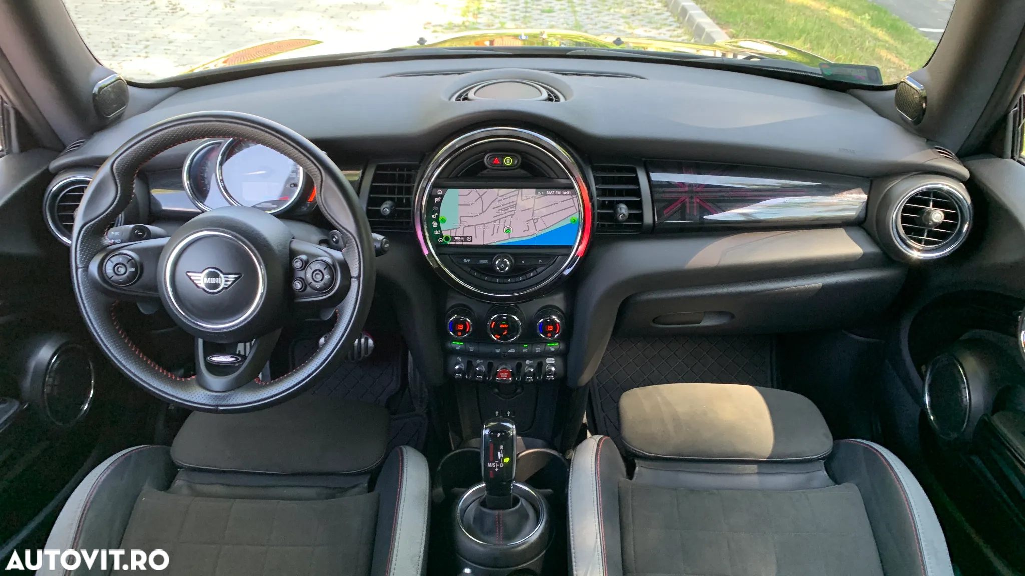 Mini John Cooper Works - 30