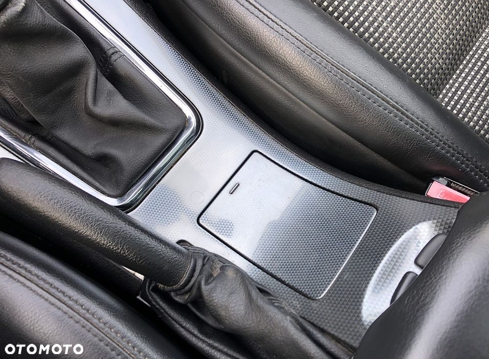 Peugeot 407 2.0 HDI Platinum - 20