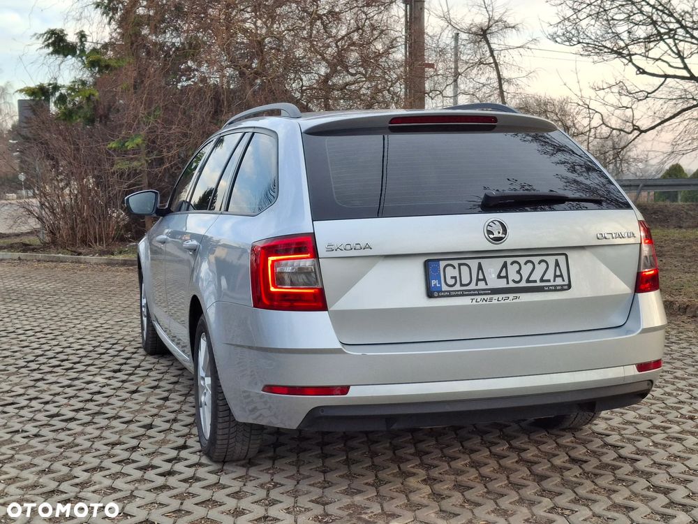 Skoda Octavia 1.0 TSI Ambition - 4