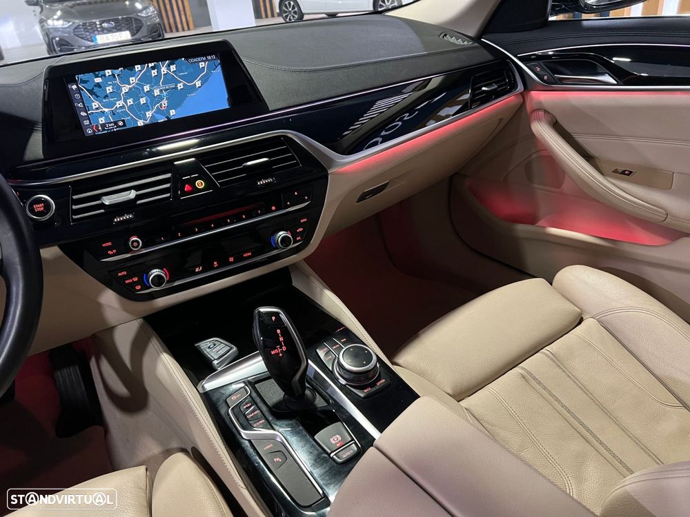BMW 530 e iPerformance Line Luxury - 20