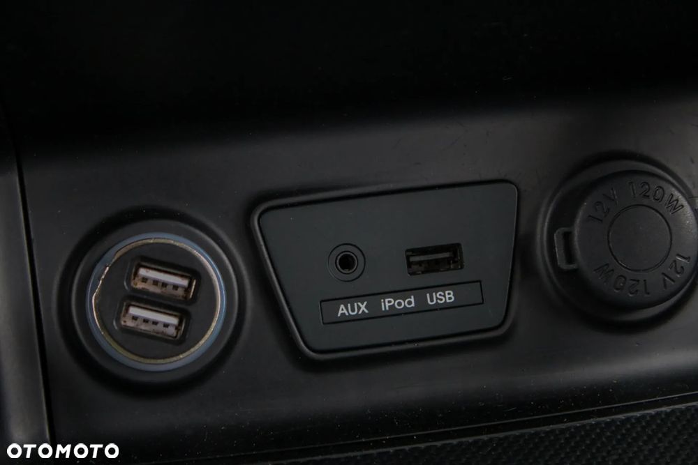 Hyundai ix35 1.7 CRDi 2WD blue Finale Gold - 36