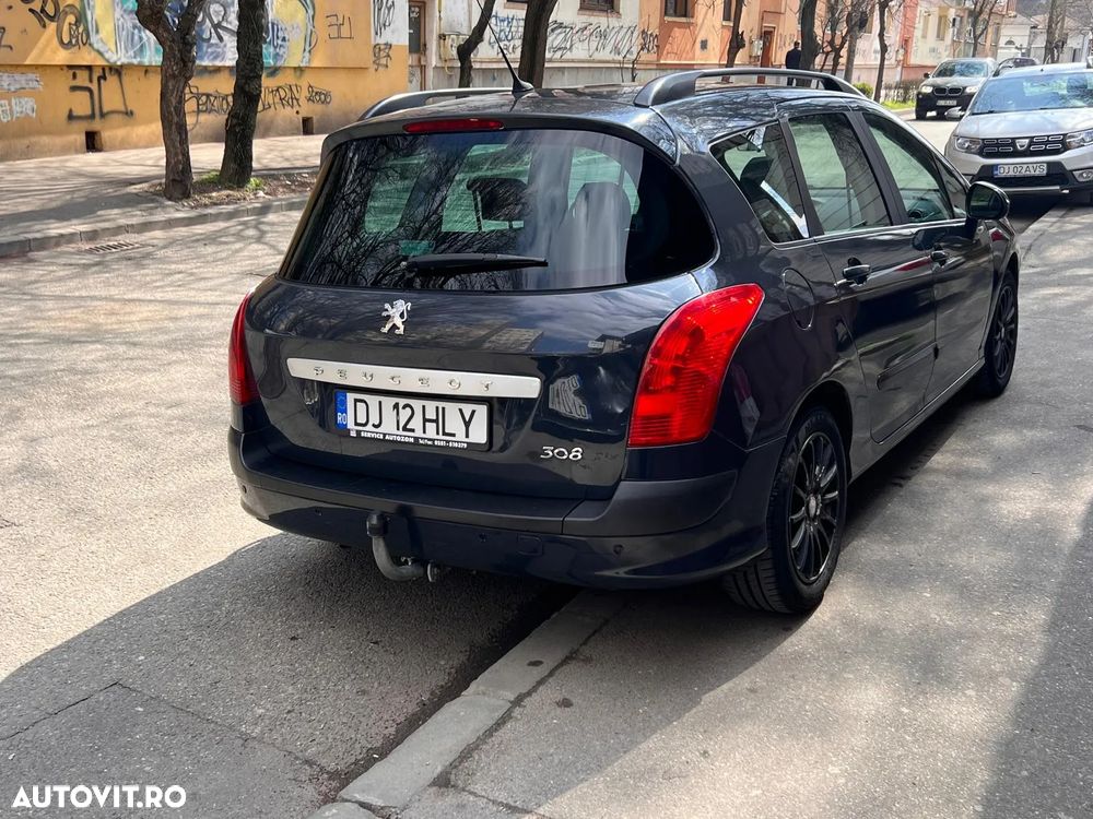 Peugeot 308 1.6HDi Confort Pack - 2