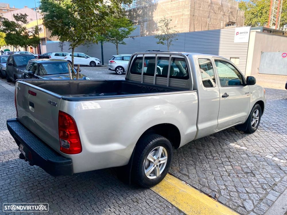 Toyota Hilux 2.5 D-4D 2WD CE - 5
