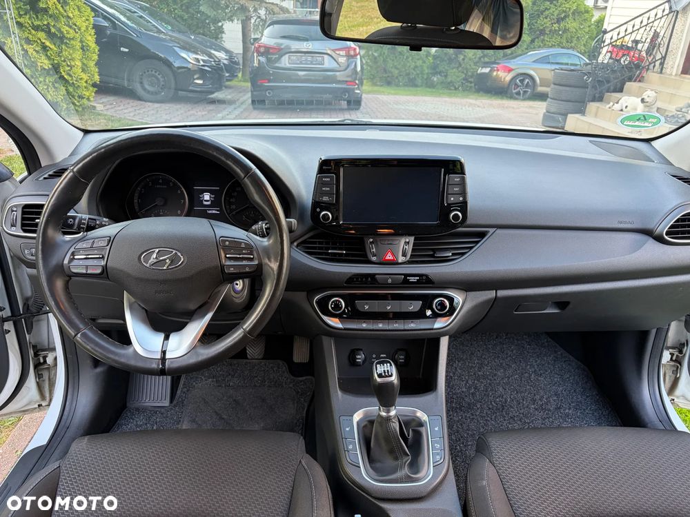 Hyundai i30 blue Kombi 1.4 Classic Navigation - 11