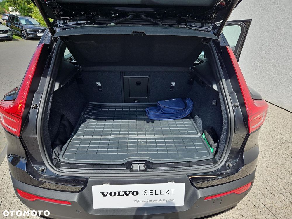 Volvo XC 40 B3 Plus Dark - 30