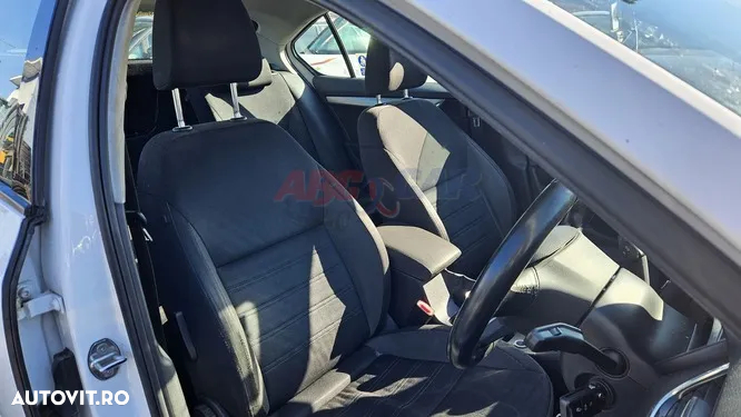 Bara fata Skoda Octavia 3 (5E3) hatchback facelift 2017-2019 1.6 TDI motor: DDYA cutie: RTD - 6