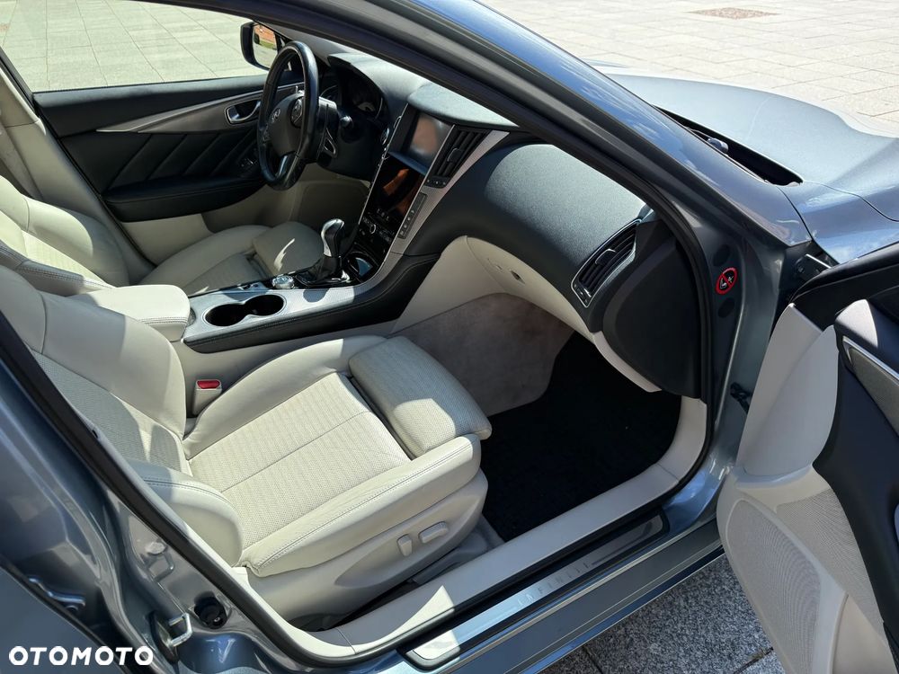 Infiniti Q50 Q50S Hybrid Sport Tech AWD - 17