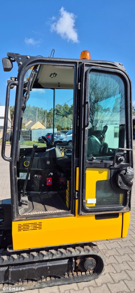 JCB 15C-1 - 8