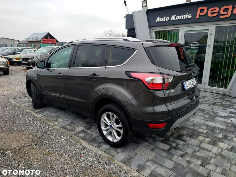 Ford Kuga 2.0 TDCi 2x4 Titanium - 3