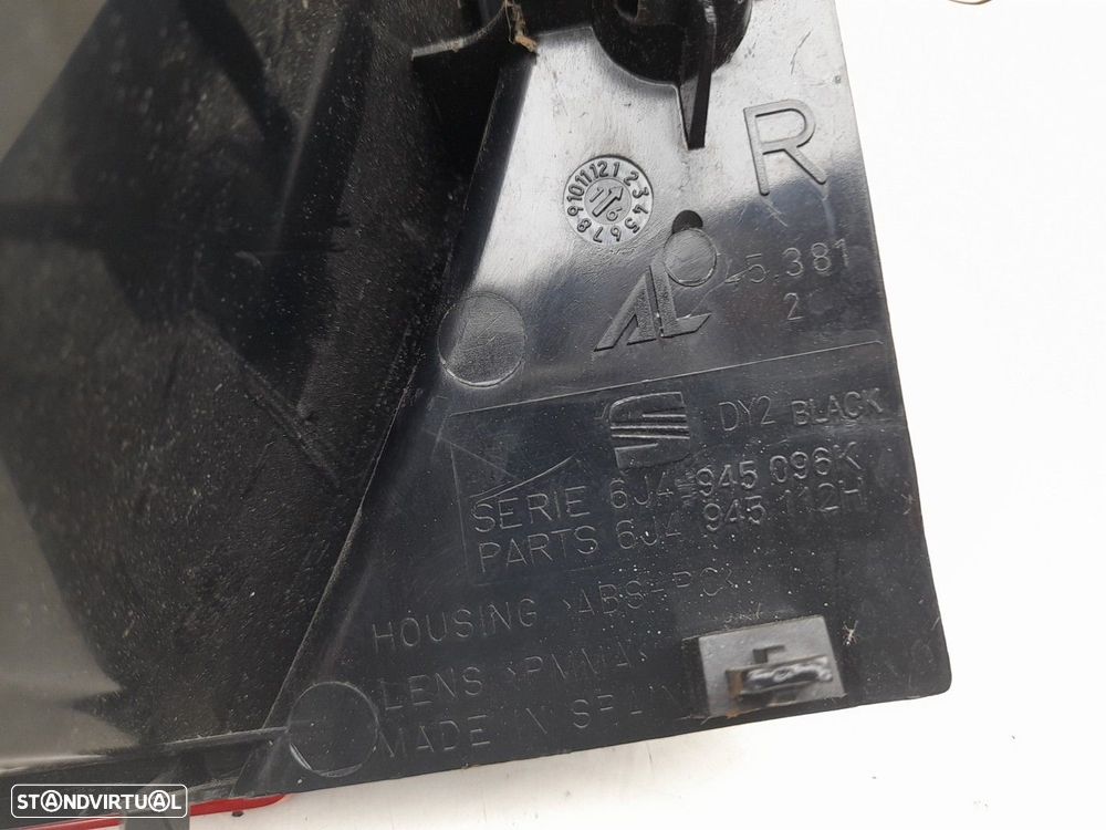 Farolim direito SEAT Ibiza IV (6J5, 6P1) - 4
