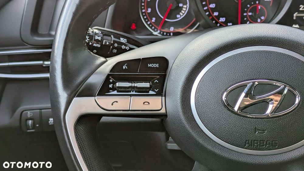 Hyundai Elantra - 20