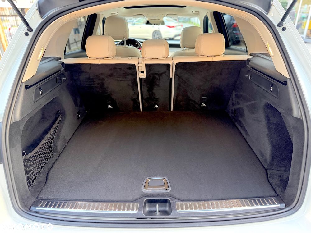 Mercedes-Benz GLC - 21