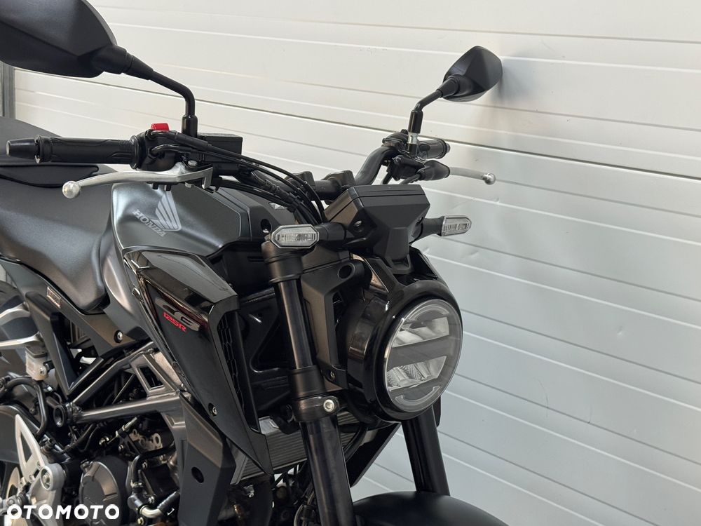 Honda CB - 11